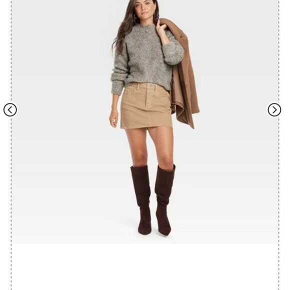 Universal Thread - Women's Boucle Crewneck Pullover Sweater - Univers Tan - Picture 3 of 3